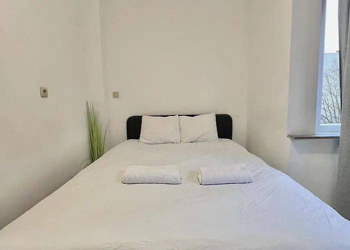 Διαμέρισμα Spacious For 6 Near Center Of Βρυξέλλες