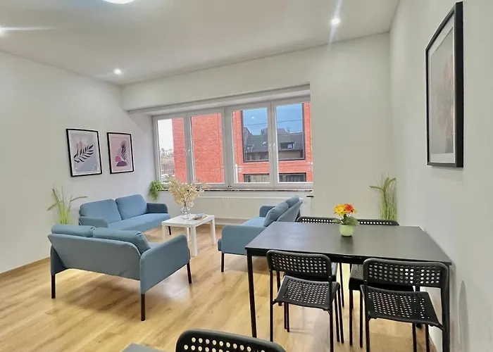 Spacious For 6 Near Center Of * Βρυξέλλες