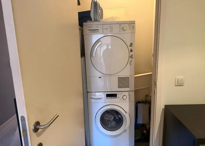 With 2 Bedrooms - Sleeps 6 아파트 *