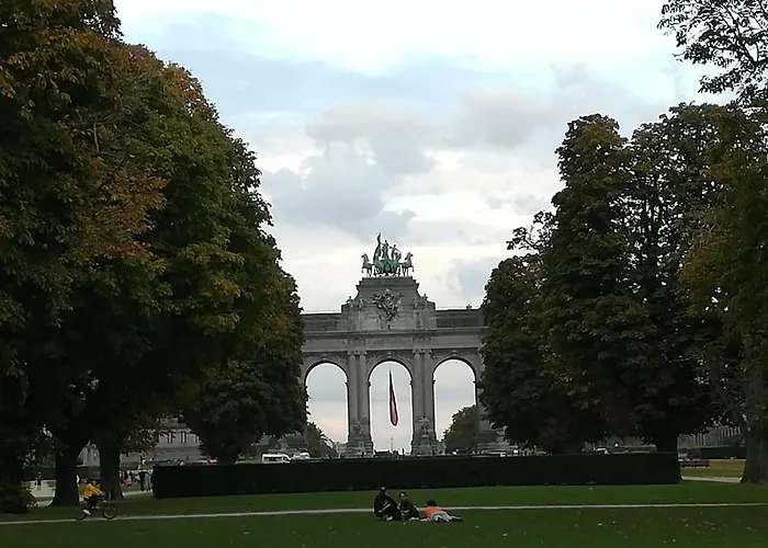 Bright And Cosy In דירה בריסל