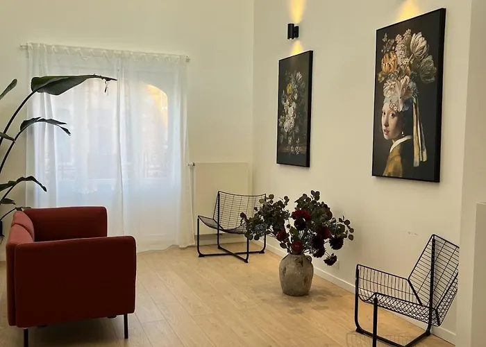 Apartment Chic & Bright Near Montgomery *