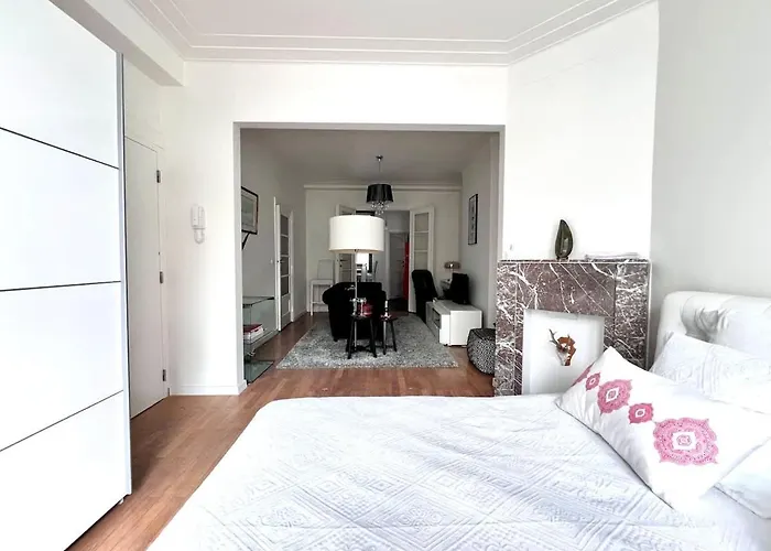 Chic Heart Of The With Balcony