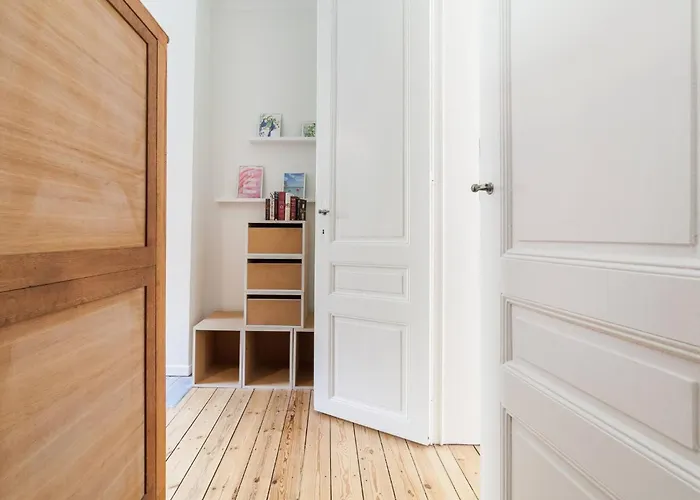 1 Bedroom W Kitchen And Bathroom In Trendy St Gilles Βρυξέλλες