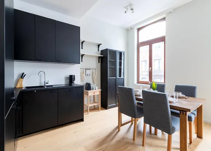 Quiet Near European District Brüksel