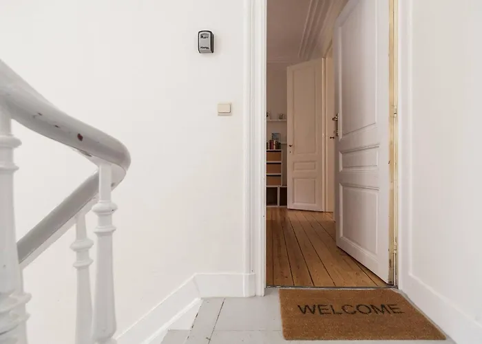 1 Bedroom W Kitchen And Bathroom In Trendy St Gilles Βρυξέλλες