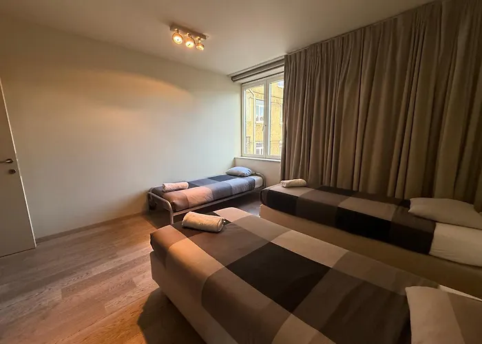 With 2 Bedrooms - Sleeps 6 브뤼셀