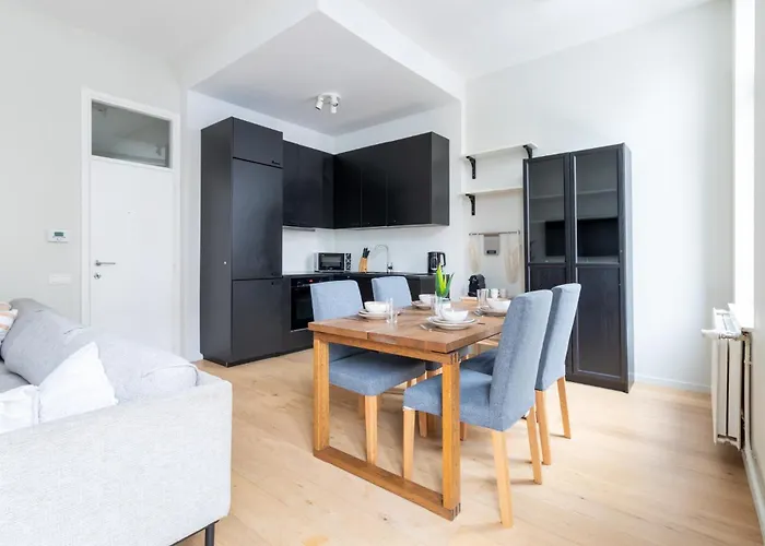 Quiet Near European District Brüksel