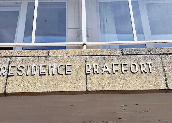 Bright And Cosy In דירה