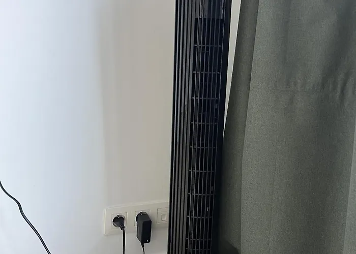 Modern & Elegant Near Montgomery