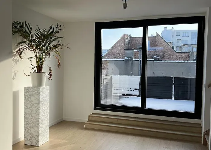 Chic & Bright Near Montgomery