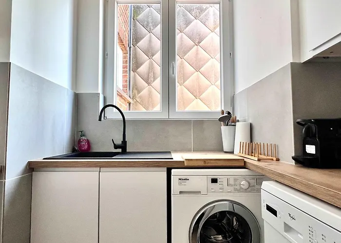 Lovely - Heart Of For 2 View Over The