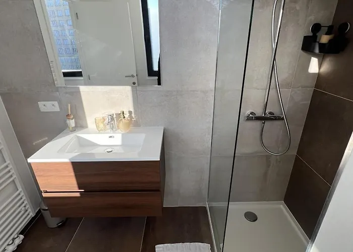 Chic & Bright Near Montgomery *