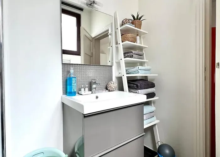 Chic Heart Of The With Balcony