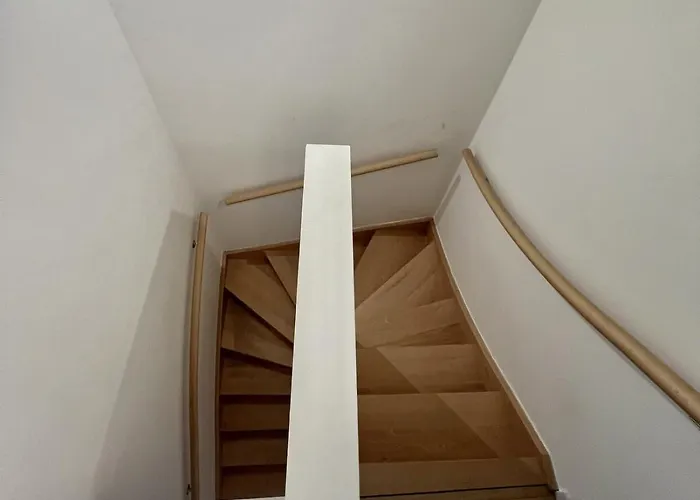 Modern&elegant Near Montgomery