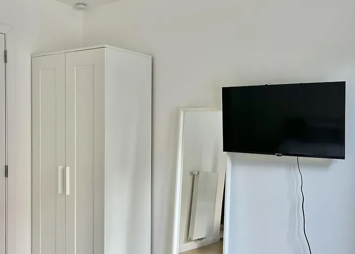 Modern&elegant Near Montgomery *