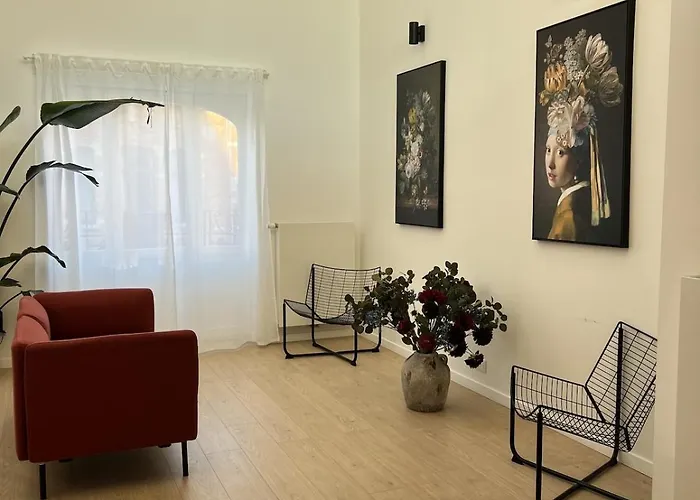 Apartment Chic & Bright Near Montgomery