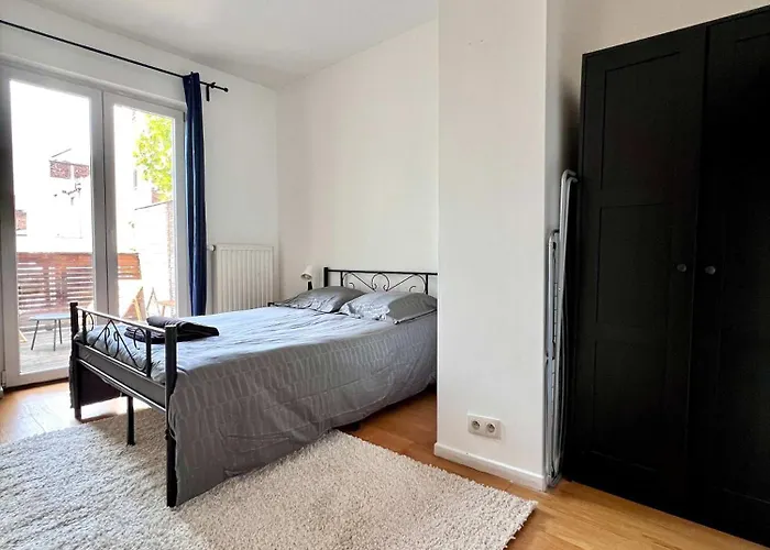 Cosy Family For Up To 9 Guests Near Midi Station Βρυξέλλες