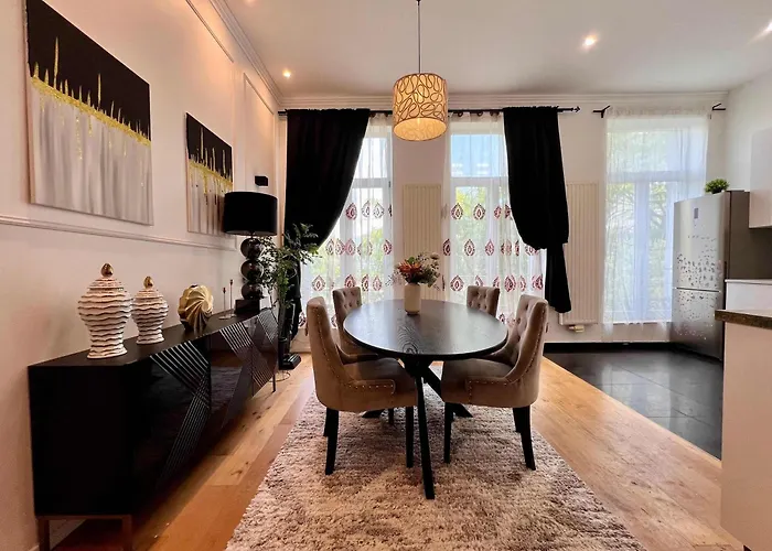 Cosy Family For Up To 9 Guests Near Midi Station Διαμέρισμα Βρυξέλλες