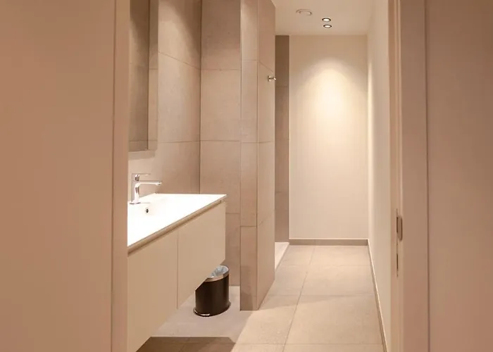 At 3* Βρυξέλλες