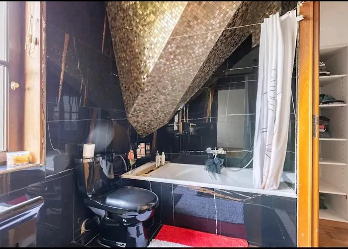 & Wellness Area Jacuzzi Sauna Massage Table *