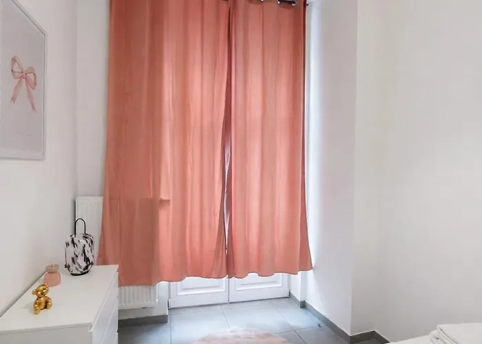 Apartman Spacious 2br Near Grand Place 1