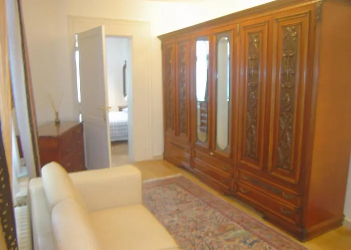 Marie Therese בריסל