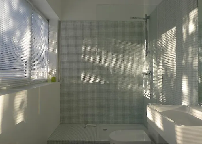 Bed & Breakfast & The