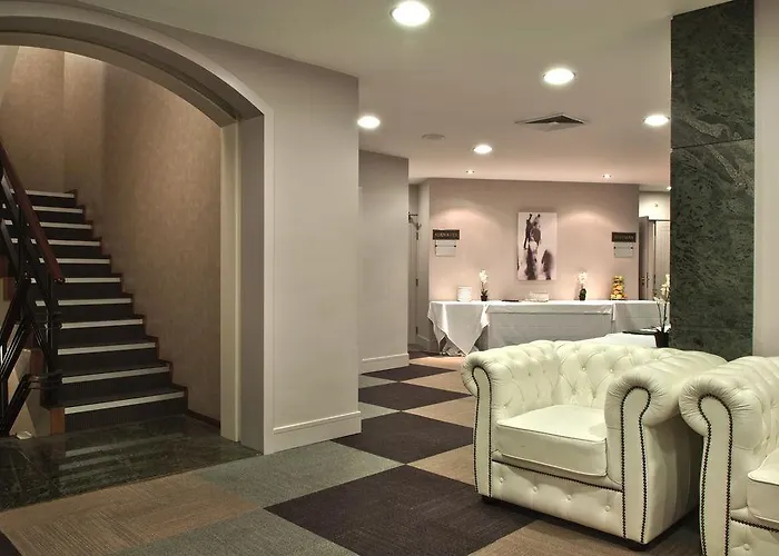 Hotel Nh Carrefour De L'europe