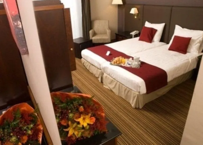 Nh Carrefour De L'europe