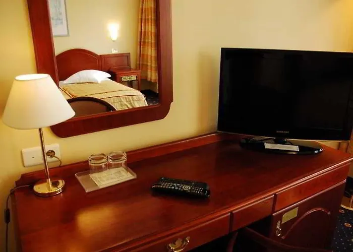 9hotel Chelton ホテル 4*