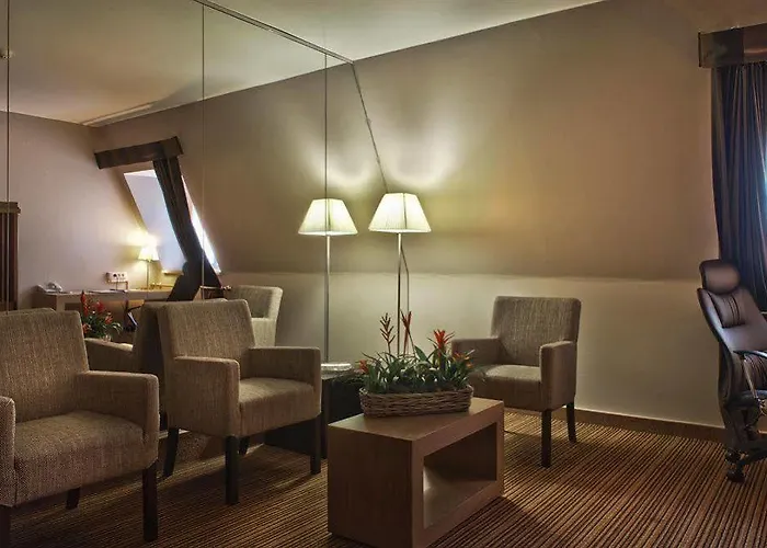 Nh Carrefour De L'europe Hotel