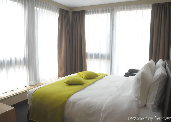 9hotel Chelton ホテル