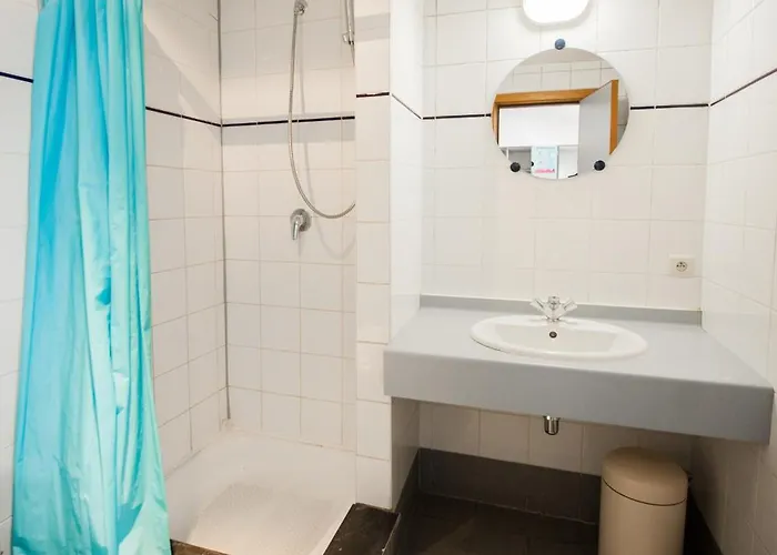 Hi Brussels Jacques Brel Hostel *