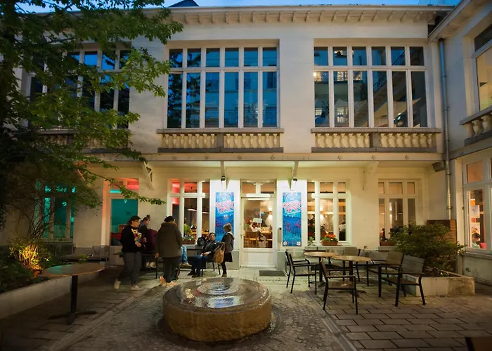 Hostel Hi Brussels Jacques Brel Hostel