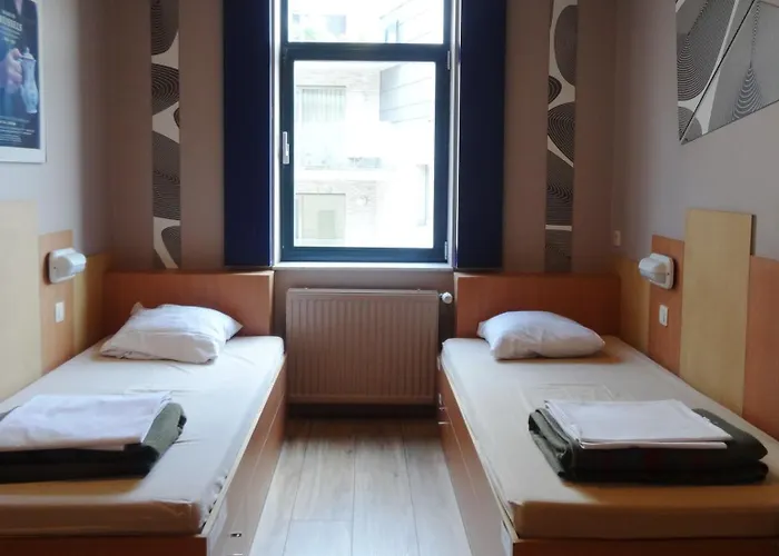 ホステル スリープ ウェル ユース *