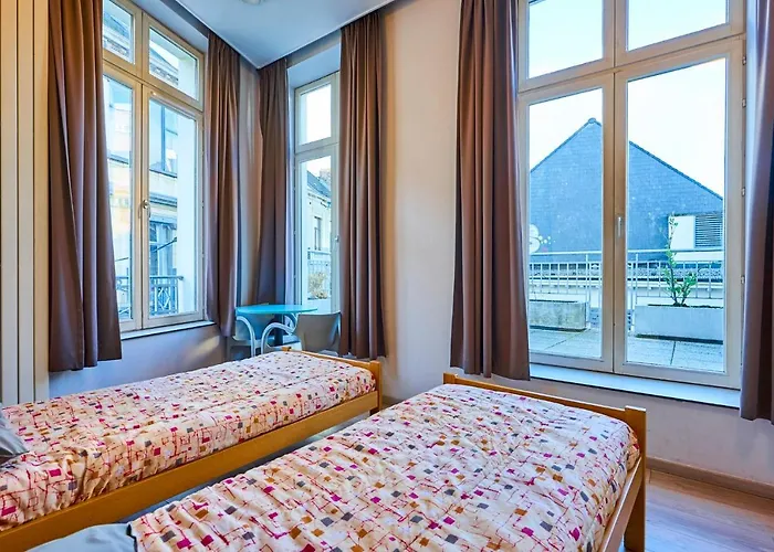 Hostel Hi Brussels Jacques Brel Hostel