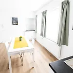 Flats Apartman 4*