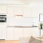 Diamant 1br Apartment Brüssel