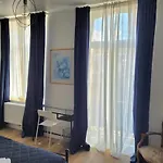 Гостевой дом Brand New Iris With Private Bathroom And Balcony Брюссель