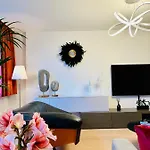 Urbanstay Grand Place Luxury Apartamento *