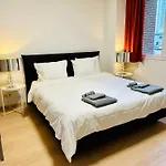 Urbanstay Grand Place Luxury Apartamento *