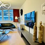 Urbanstay Grand Place Luxury *