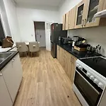 2 Luxueuse A Jette Apartment