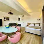 Centerstay *