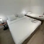Centerstay *