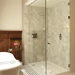 Fleur De Hotel 4*