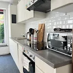 Tiny House Avec Terrasse Privee, 10 Mins Du Centre