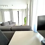 In Center Of Apartment Brüssel