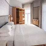 Marriott Grand Place Hotel