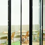 Des Galeries Hotel 4*